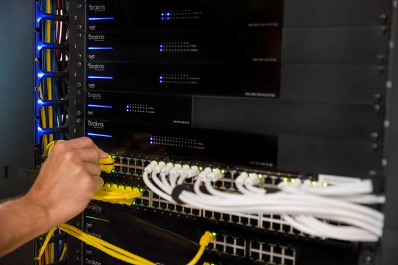 Business service: Networking